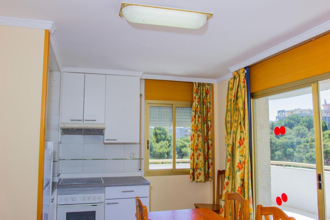 Juniper Apartment Салоу Екстериор снимка