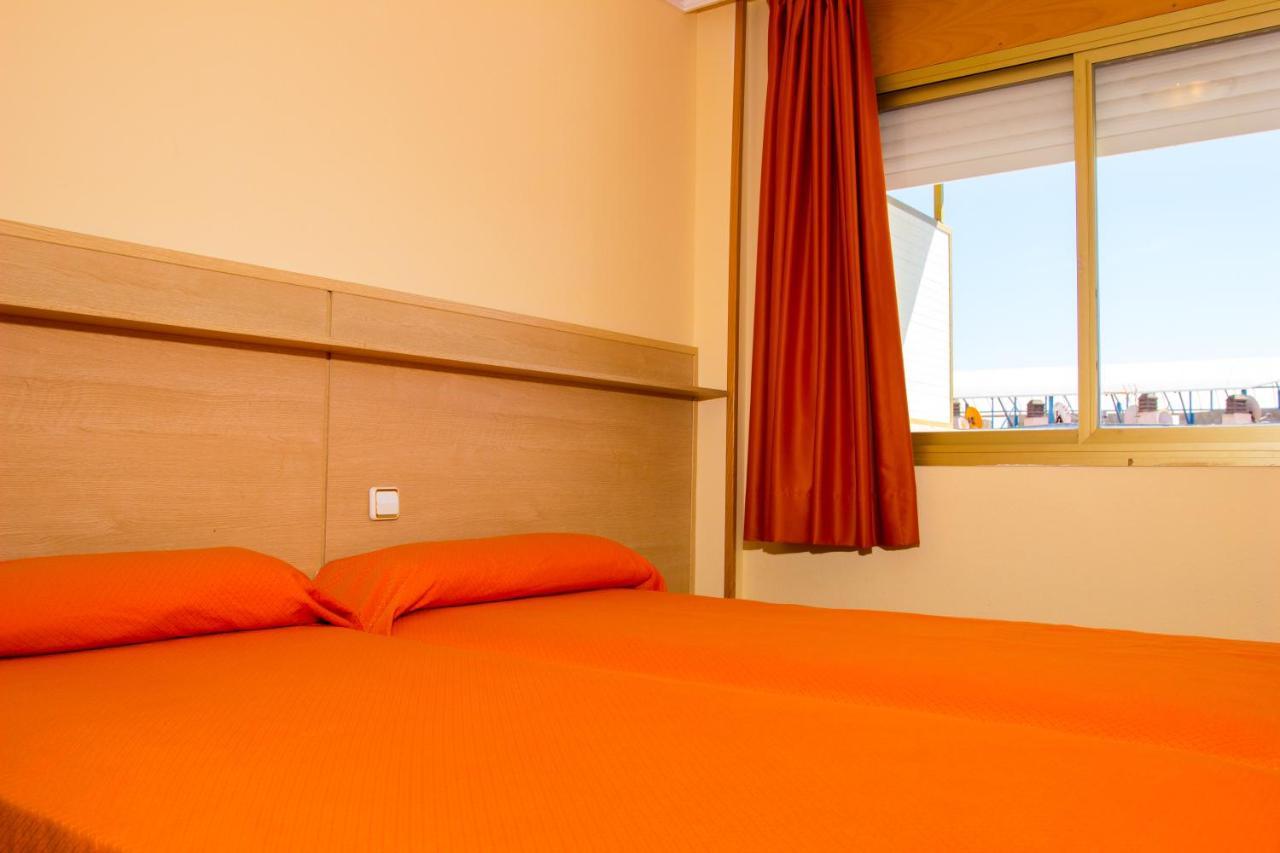 Juniper Apartment Салоу Екстериор снимка